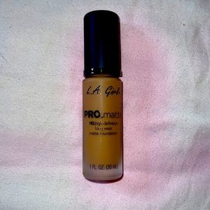 LA Girl Pro Matte Foundation in Shade Cafe (New)